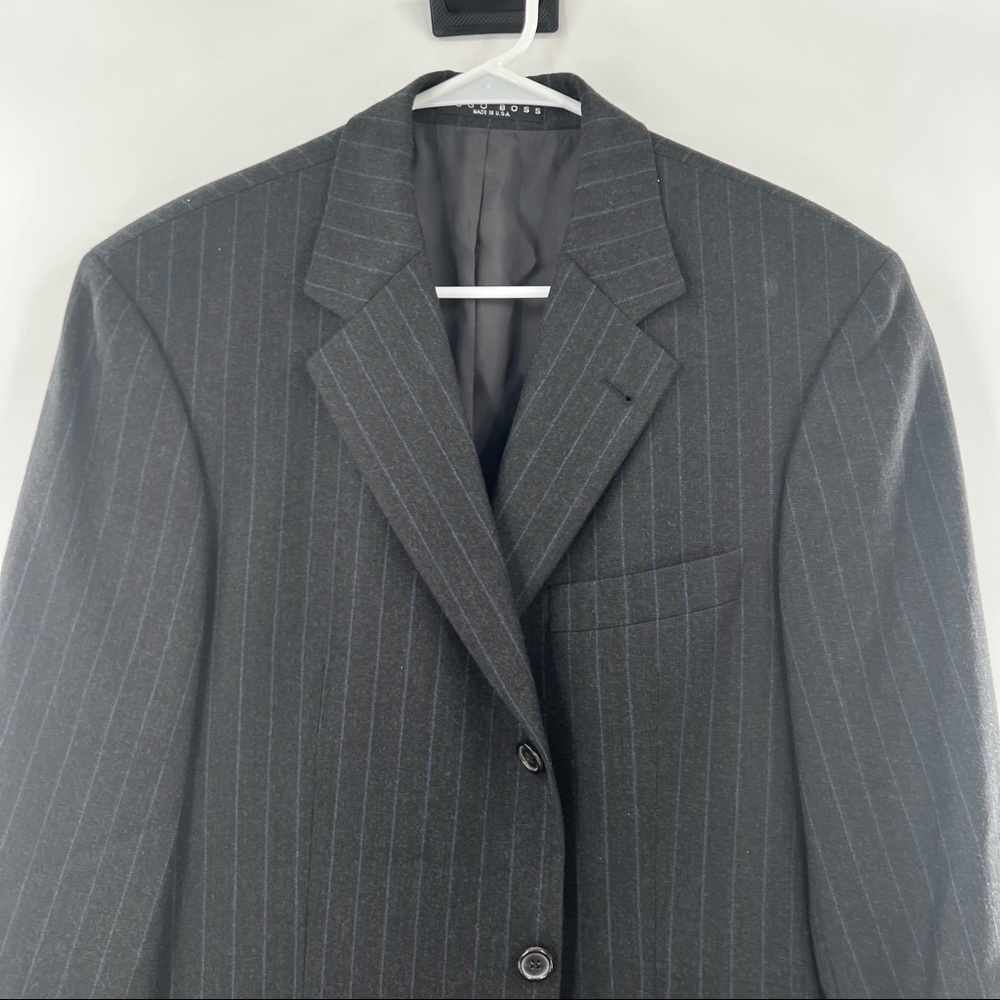 Hugo Boss striped suit jacket blazer size 40R grey with blue stripes - Picture 2 of 10